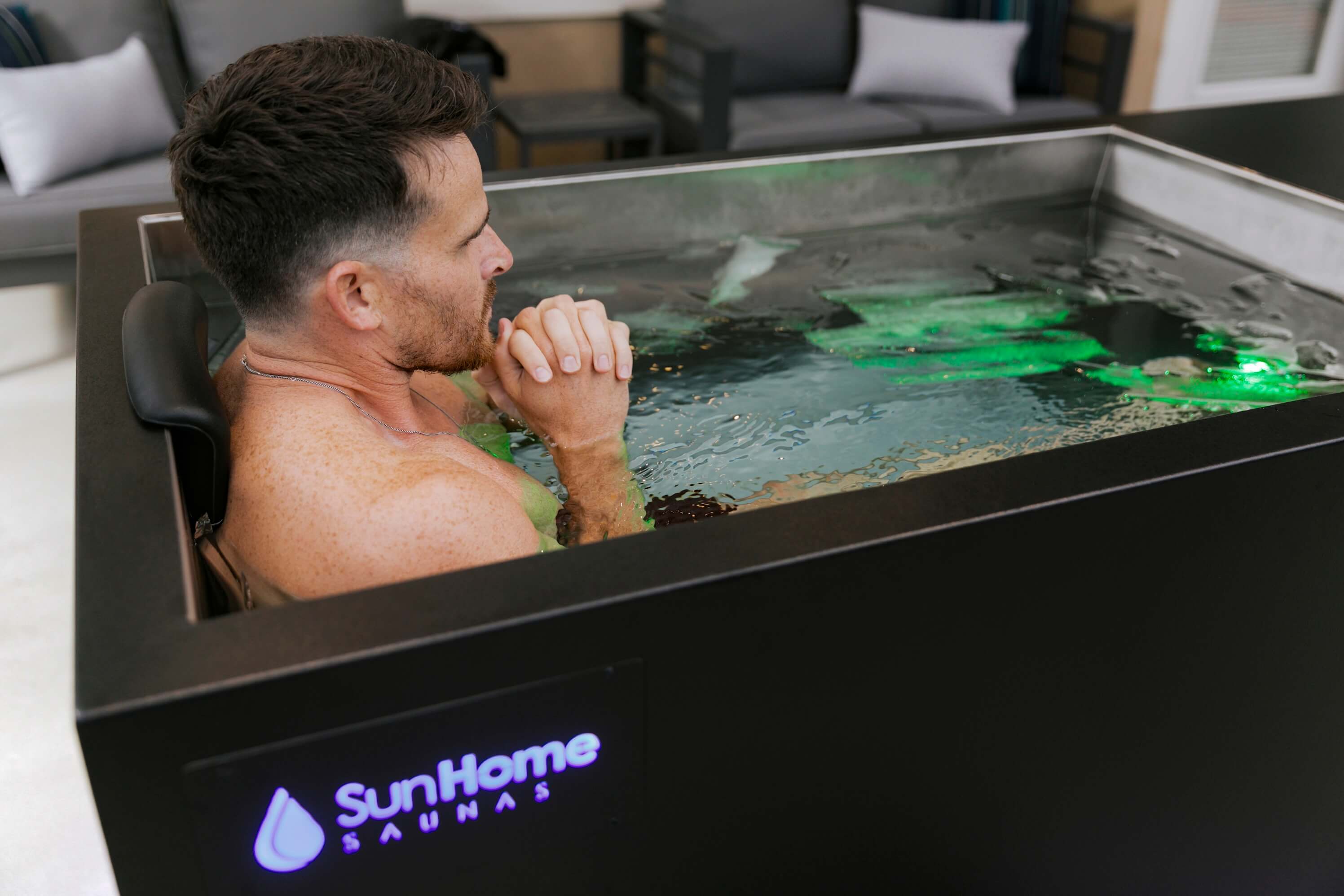 Self-cleaning cold plunge Pro™